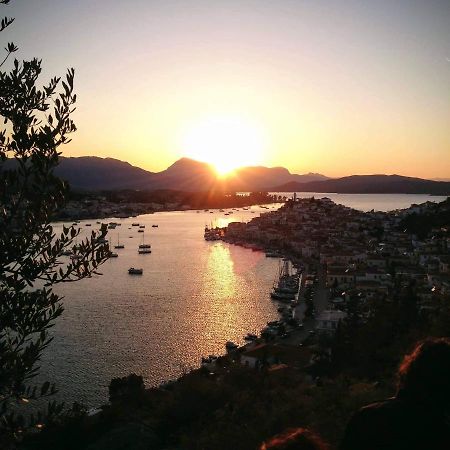 Sunray Studio In Poros Apartment Poros Town ภายนอก รูปภาพ
