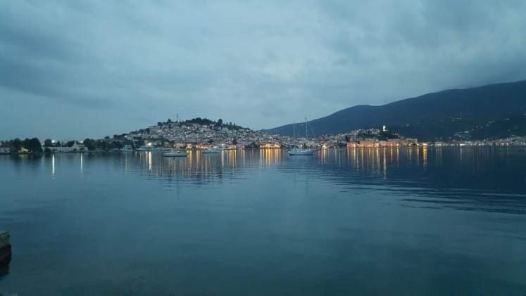 Sunray Studio In Poros Apartment Poros Town ภายนอก รูปภาพ
