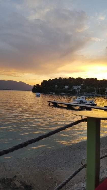 Sunray Studio In Poros Apartment Poros Town ภายนอก รูปภาพ