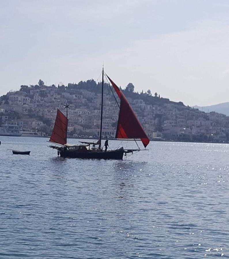 Sunray Studio In Poros Apartment Poros Town ภายนอก รูปภาพ